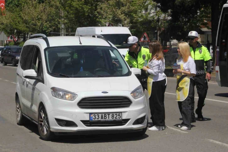 Trafik Haftası’nda sürücüler bilgilendirildi
