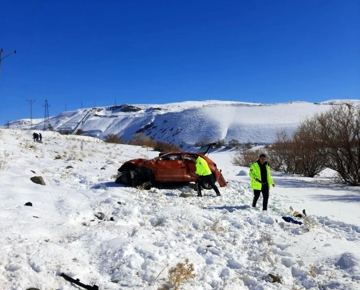 Trafik kazasında yaralanan sürücü hastanede hayatını kaybetti
