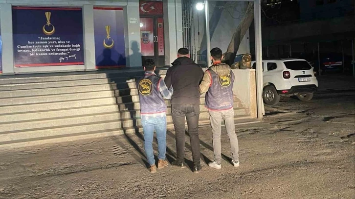 Trafik levhalarını hedef tahtasına haline getiren şahıs yakalandı
