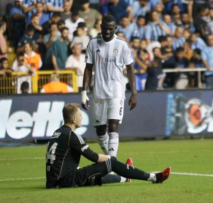 Trendyol Süper Lig: Adana Demirspor: 2 - Beşiktaş: 0 (İlk yarı)
