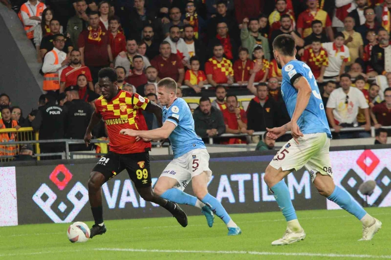 Trendyol Süper Lig: Göztepe: 2 - Trabzonspor: 1 (Maç sonucu)
