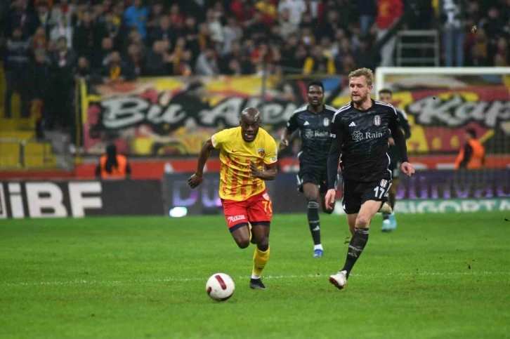 Trendyol Süper Lig: Kayserispor: 0 - Beşiktaş: 0 (İlk yarı)
