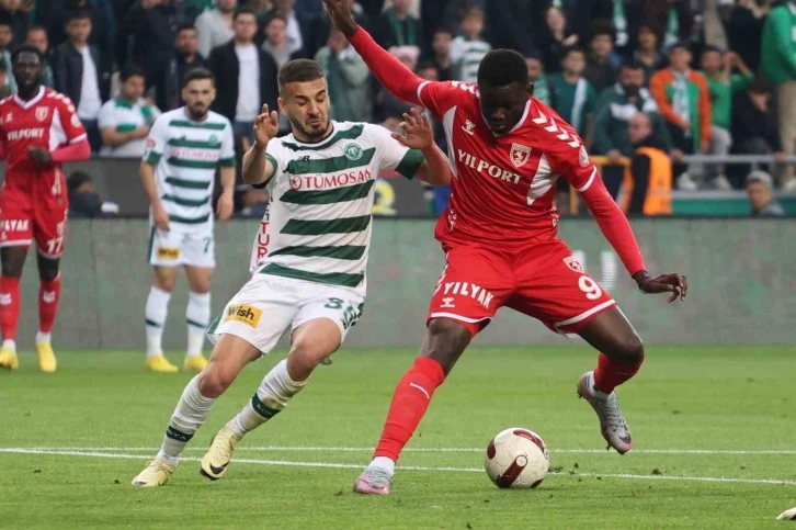 Trendyol Süper Lig: Konyaspor: 3 - Samsunspor: 0 (İlk yarı)
