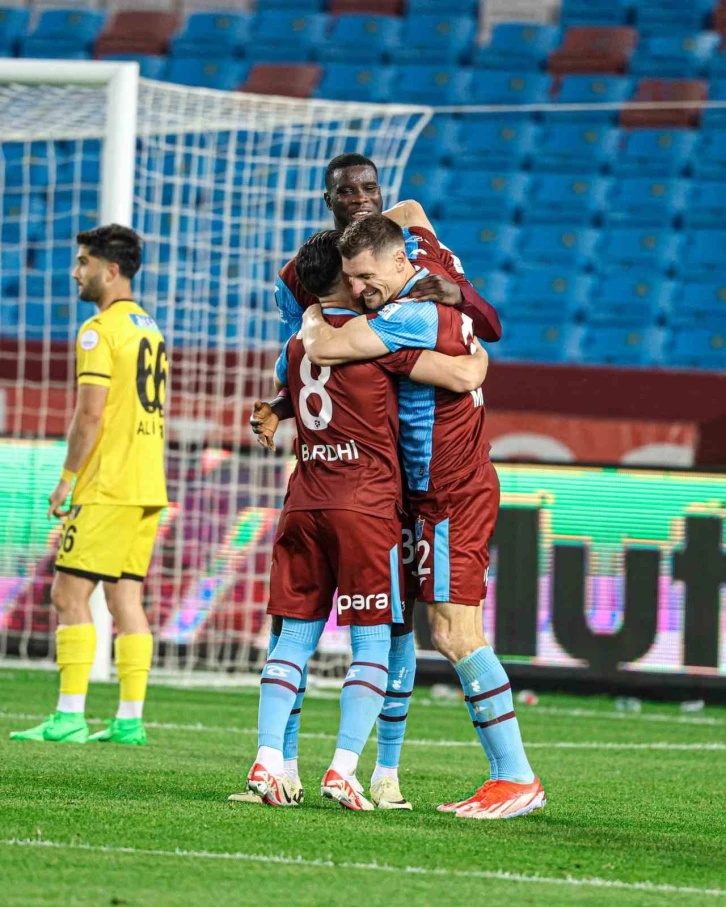 Trendyol Süper Lig: Trabzonspor: 3 - İstanbulspor: 0 (Maç sonucu)
