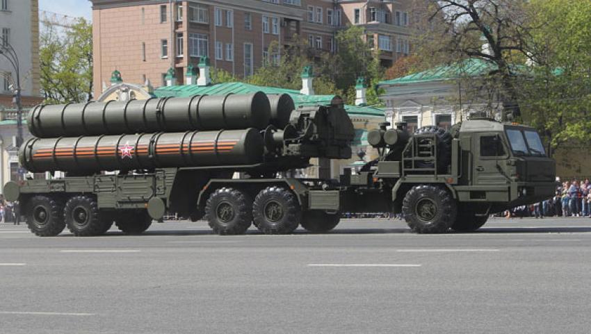 Rusya o üsse S-300 ve S-400 yerleştirme kararı aldı