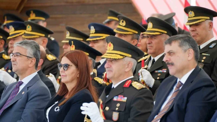 Tümgeneral Tevfik Algan  görevine başladı
