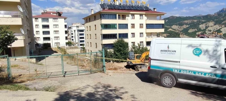 Tunceli’de iş makinesi doğal gaz borusunu patlatınca yurt ve civardaki binalar boşaltıldı
