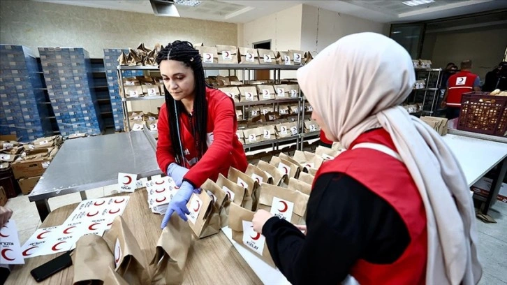 Türk Kızılay Antakya'da günlük 10 bin kişilik sahur paketi hazırlayacak