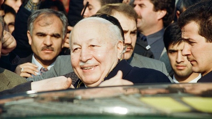 Türk siyasetinin "Erbakan Hoca"sı vefatının 12'nci yılında anılıyor