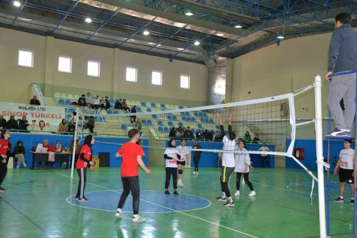 Türkeli’de &quot;Mahalle Ligi&quot; voleybol etkinliği
