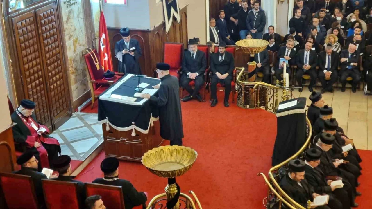 Türkiye Hahambaşı Rav İsak Haleva son yolculuğuna uğurlandı
