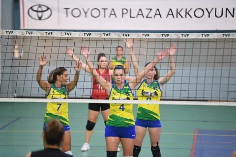 Türkiye Veteran Voleybol Turnuvası Bursa'da başladı