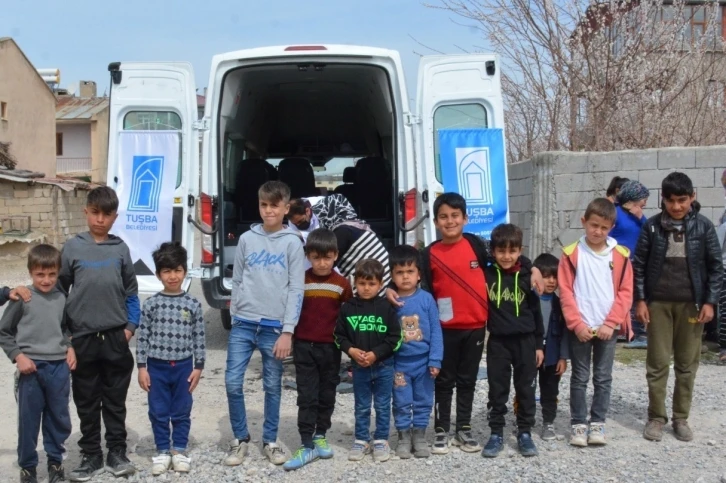 Tuşba Belediyesi hizmeti vatandaşın ayağına götürüyor
