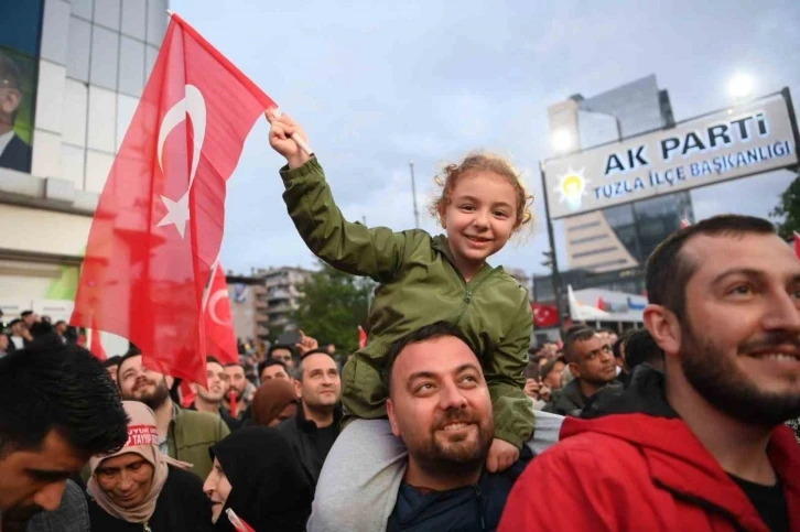 Tuzla’da seçim zaferi coşkuyla kutlandı
