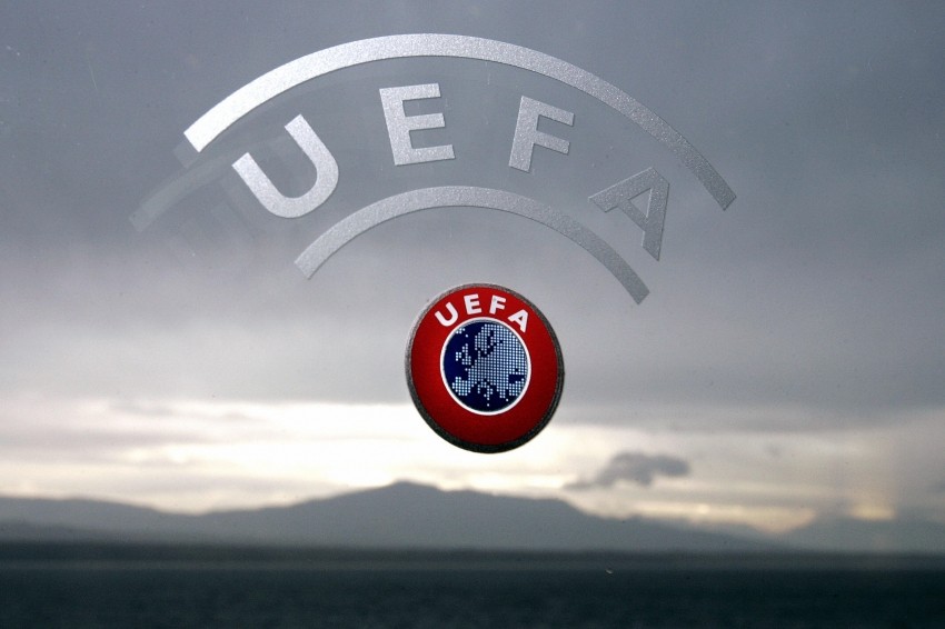 UEFA 3 kulübe 1 yıl men cezası verdi