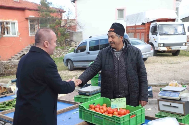 Uluçay’dan esnafa kapalı pazaryeri müjdesi
