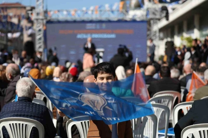 Ümraniye’de AK Parti seçim koordinasyon merkezi açıldı
