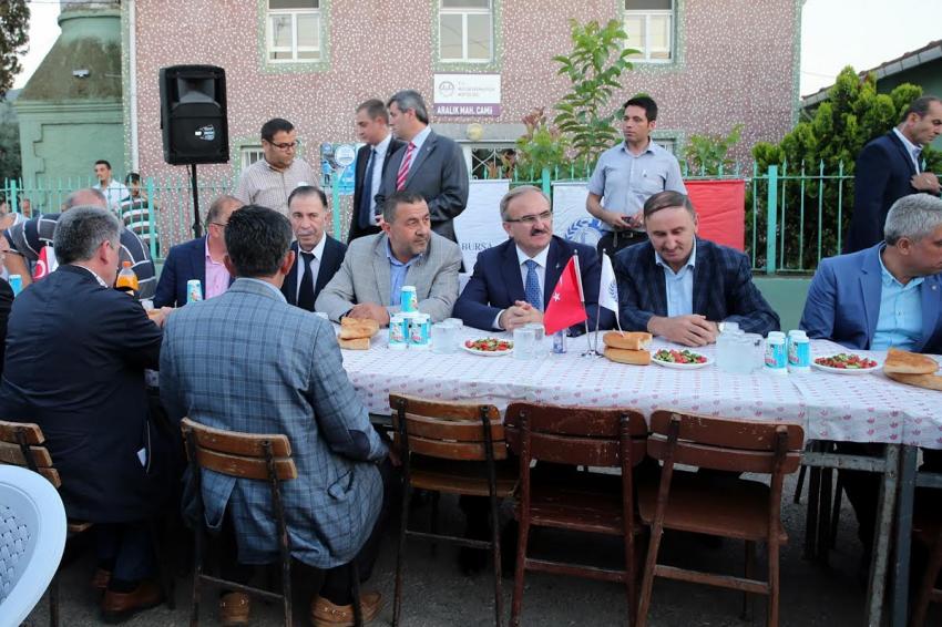 Karaloğlu, iftar sofrasında vatandaşlarla buluştu