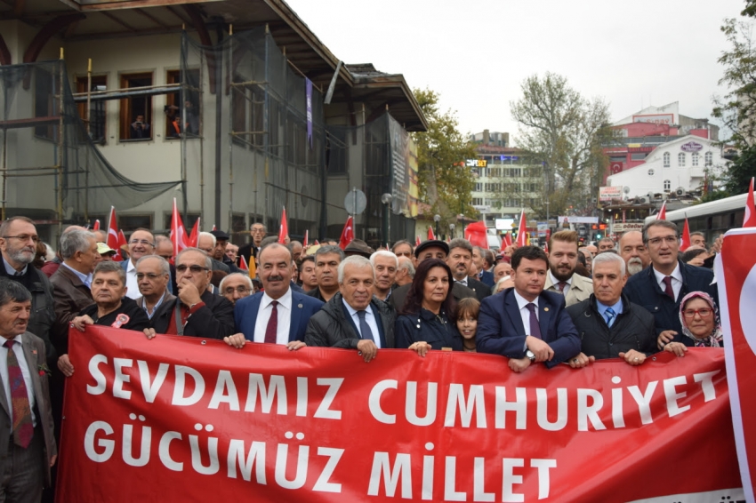 CHP Bursa’da 94.yıl coşkusu