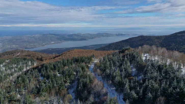 Ünlü turizm merkezinde kış manzarası
