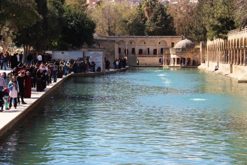 Bahar havası Şanlıurfa’ya yaradı