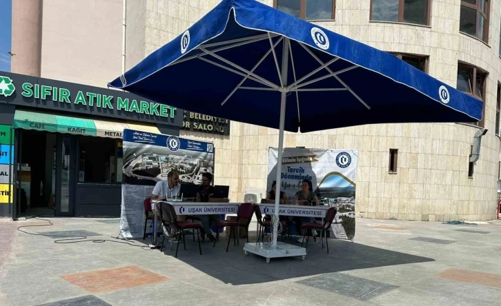 Uşak Üniversitesi, Atapark’ta tercih standı açtı
