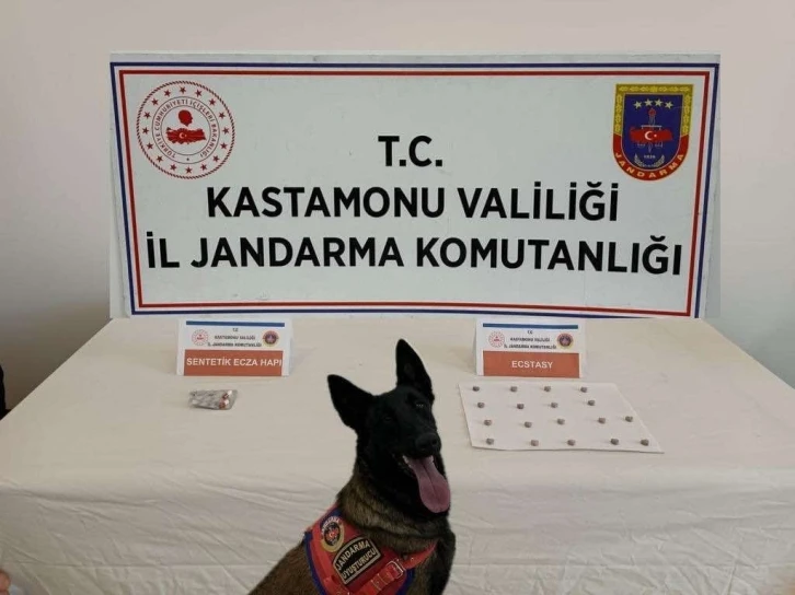 Uyuşturucu maddeyle yakalanan 5 kişi gözaltına alındı
