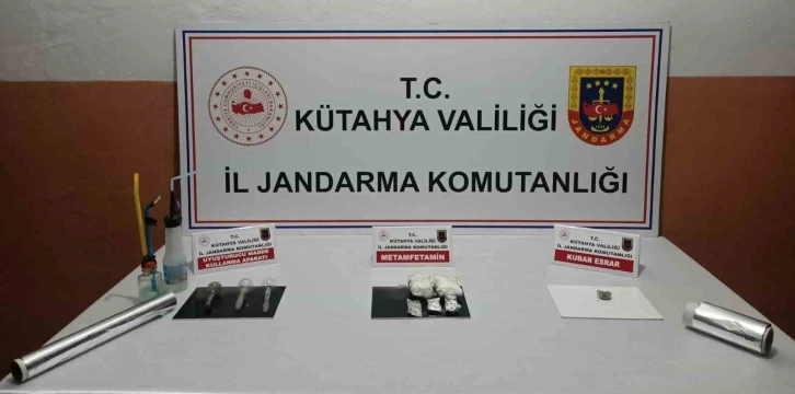 Üzerinde ve kaldığı konteynerde uyuşturucu madde ele geçirilen şahıs tutuklandı
