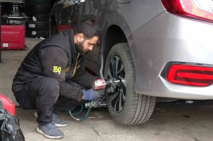 Uzmanından uyarı: “Mevsiminde kullanılmayan lastik, kazaya sebebiyet verebilir”
