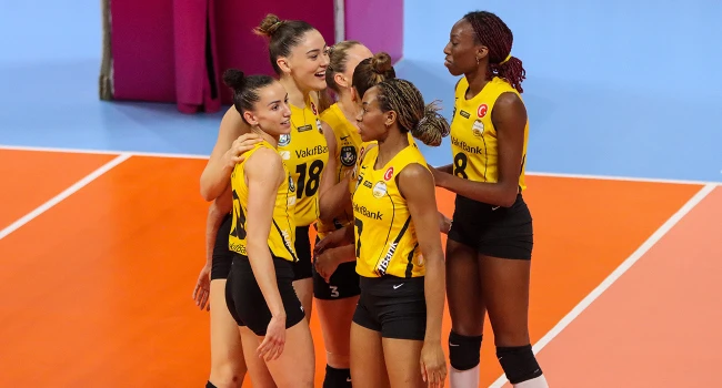 VakıfBank galibiyetle bitirdi