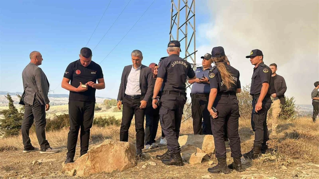 Vali Aktaş yangın bölgesinde incelemelerde bulundu
