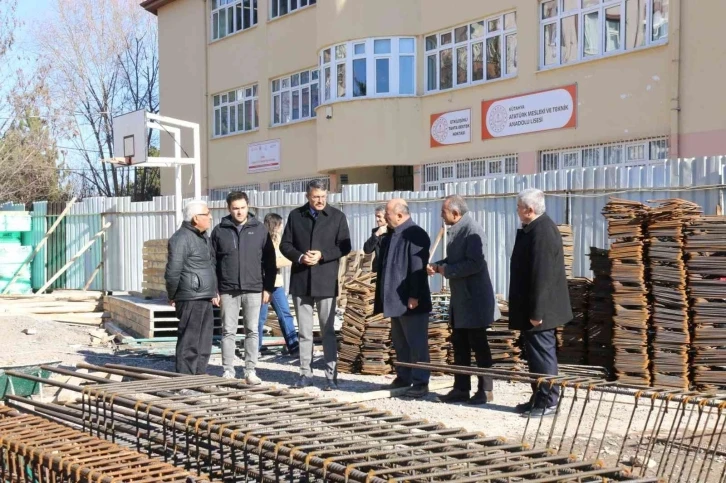 Vali Çelik, Kütahya’daki eğitim yatırımlarını inceledi
