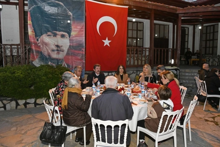 Vali Tavlı, şehit aileleri ve gazilerle iftarda buluştu
