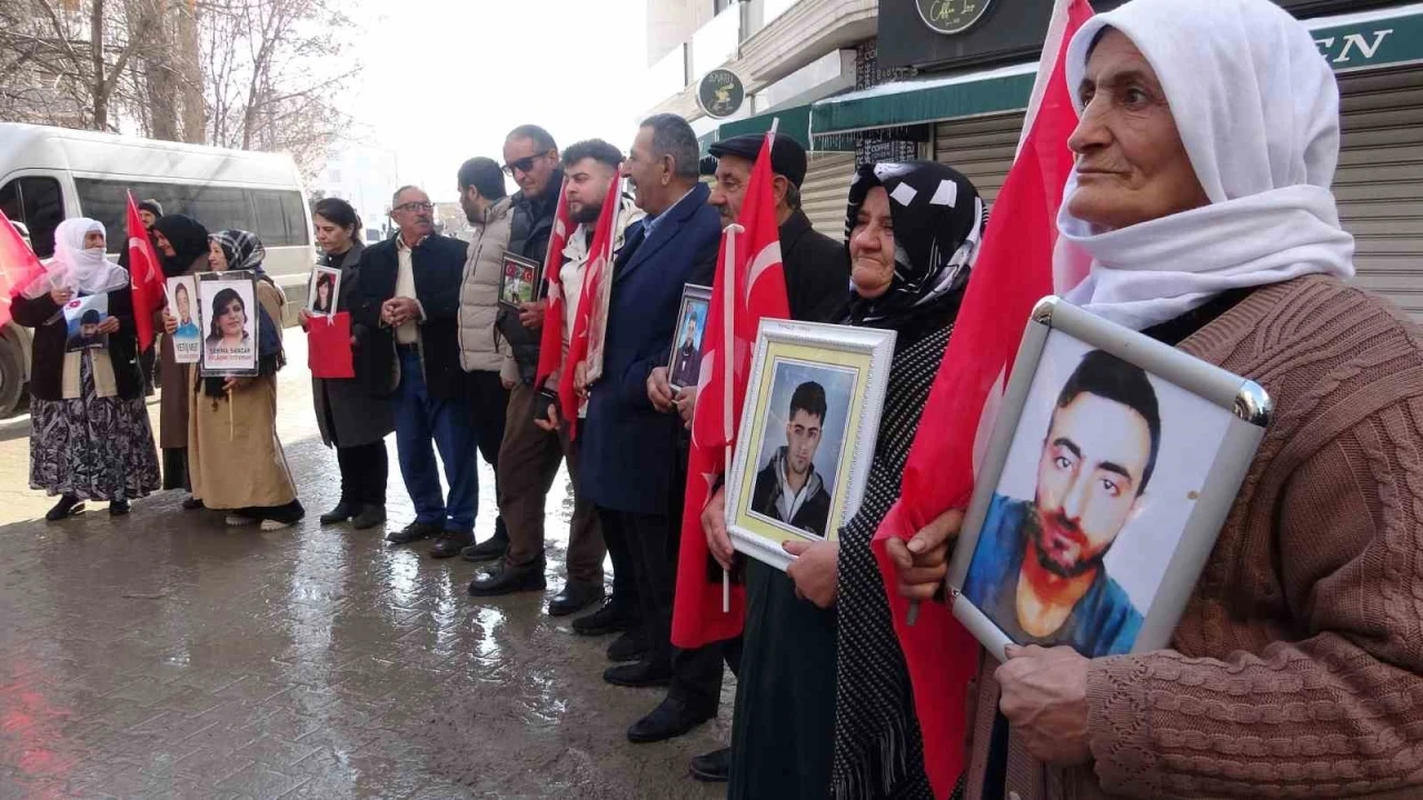 Vanlı ailelerin evlat mücadelesi 94’üncü haftasında
