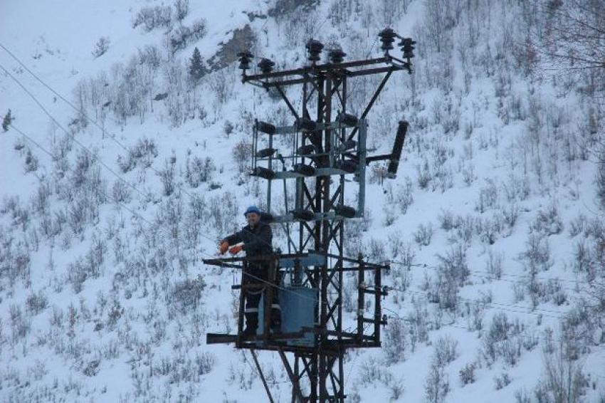 Elektrik teli can aldı!