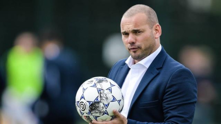 Wesley Sneijder, kulüp satın alıyor