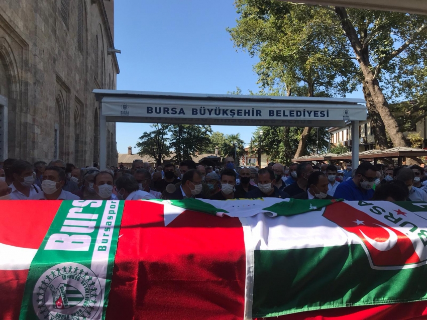 Bursaspor'un efsanesi toprağa verildi. 