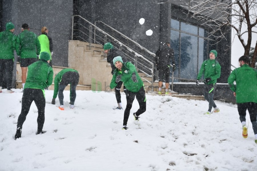 Bursaspor'da kar keyfi ! 