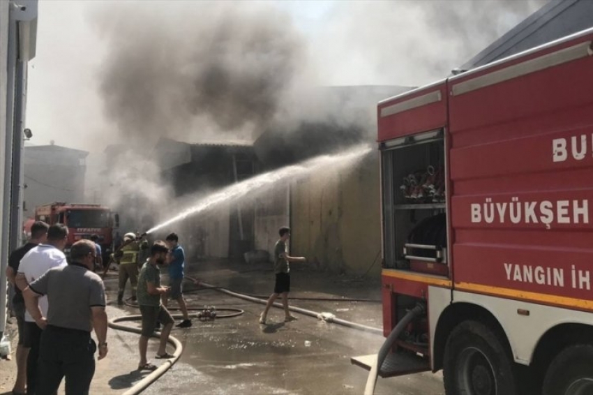 Bursa'da tekstil atölyesinde yangın