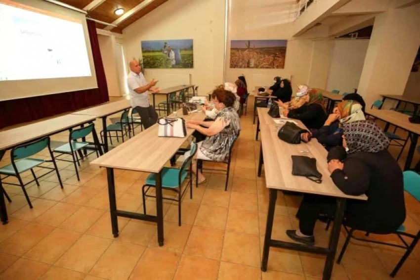 Nilüfer kadın derneklerine hijyen eğitimi