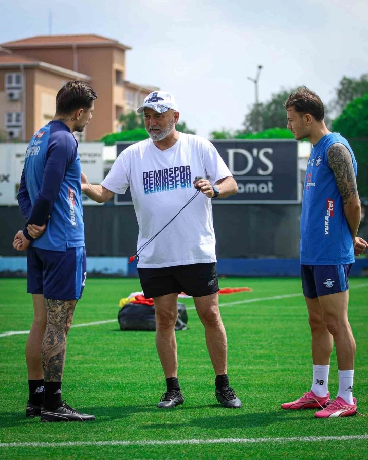 Y. Adana Demirspor, İstanbulspor maçının hazırlıklarını sürdürdü
