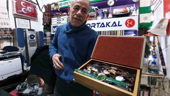 Yaklaşık 350 bin liralık koleksiyonu çalmak için iş yeri kiraladılar
