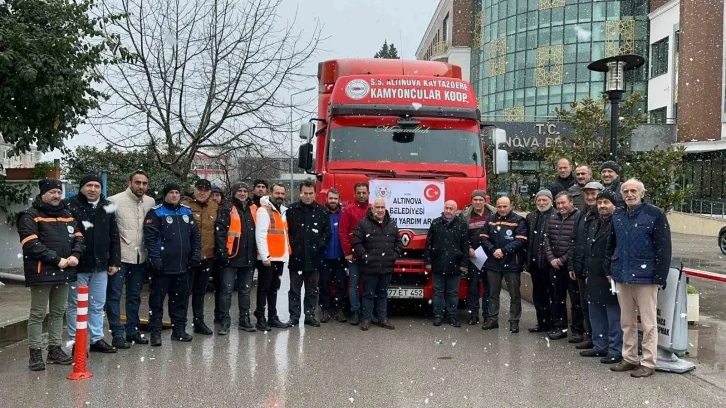 Yalova Altınova, depremzedeler için tek yürek oldu
