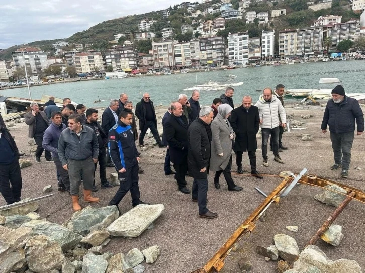 Yalova’da fırtınada zarar gören balıkçı barınağında inceleme
