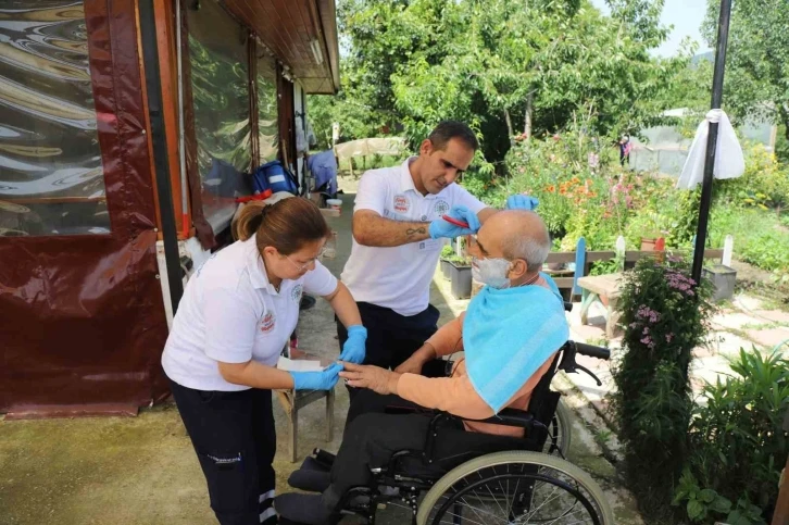 Yaşlıların bayram bakımı Büyükşehir’den
