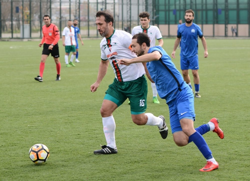 Yıldırım Belediyespor zirve takibini sürdürdü