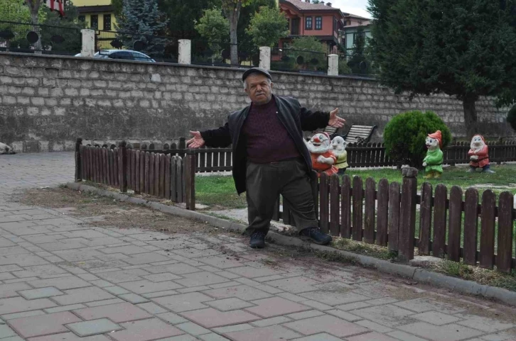 Yedi Cüceler Parkı’nın bakımsızlığı eski tiyatrocunun tepkisini çekti
