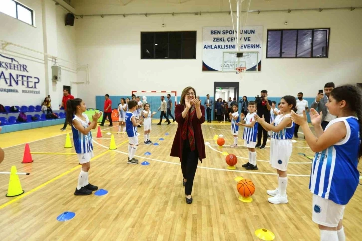 Yeni dönemde spor salonlarının sayısı artırılacak
