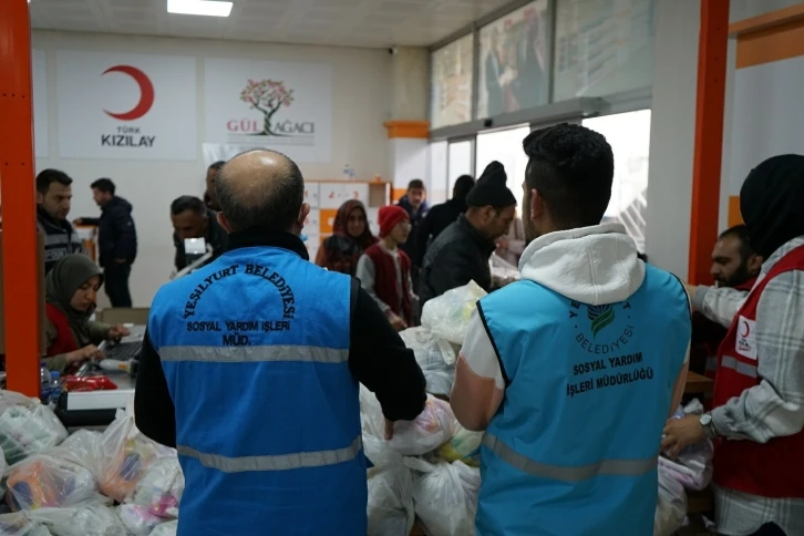 Yeşilyurt Belediyesi ‘Emanet Çarşısı’ ile gönüllere dokunuyor
