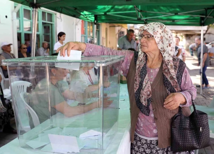 Yeşilyurt’ta Pazar yerine yönelik anket sonuçlandı
